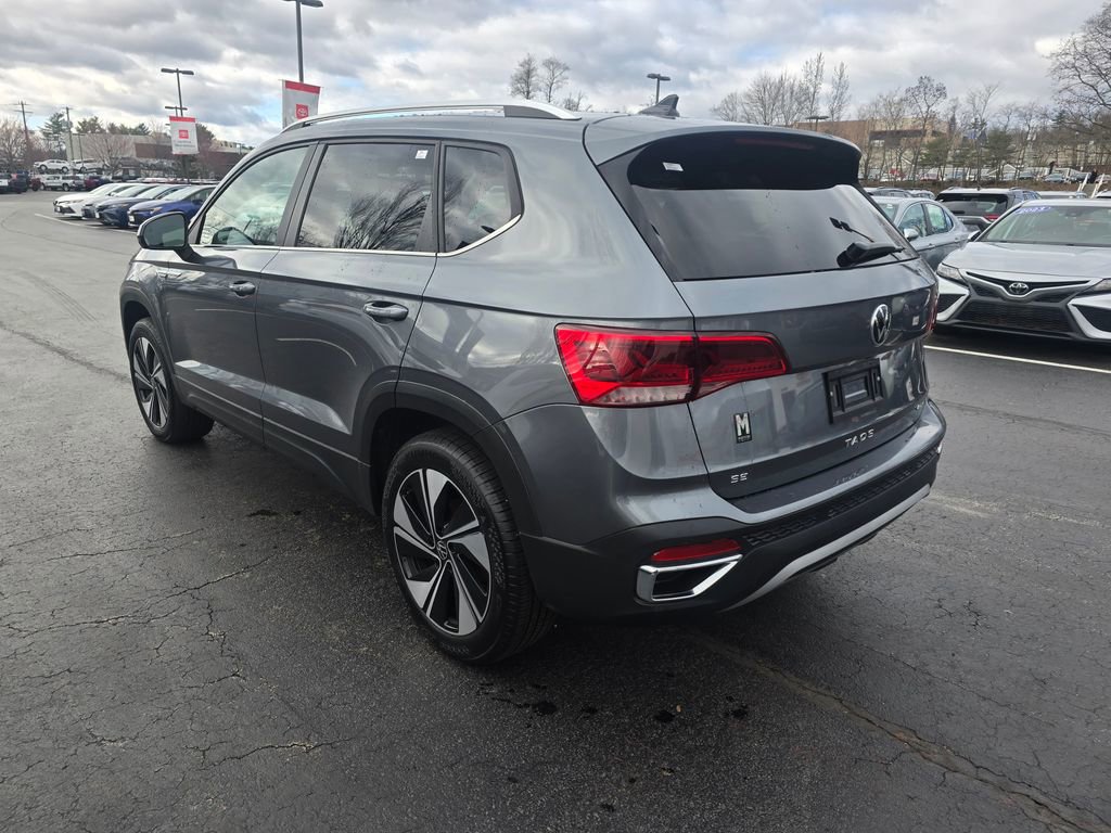 Used 2024 Volkswagen Taos SE AWD/4WD image 5