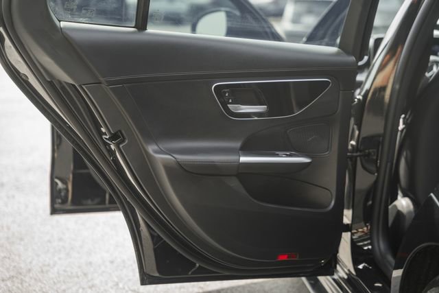 Used 2023 Mercedes-Benz C 300 4MATIC Sedan image 35