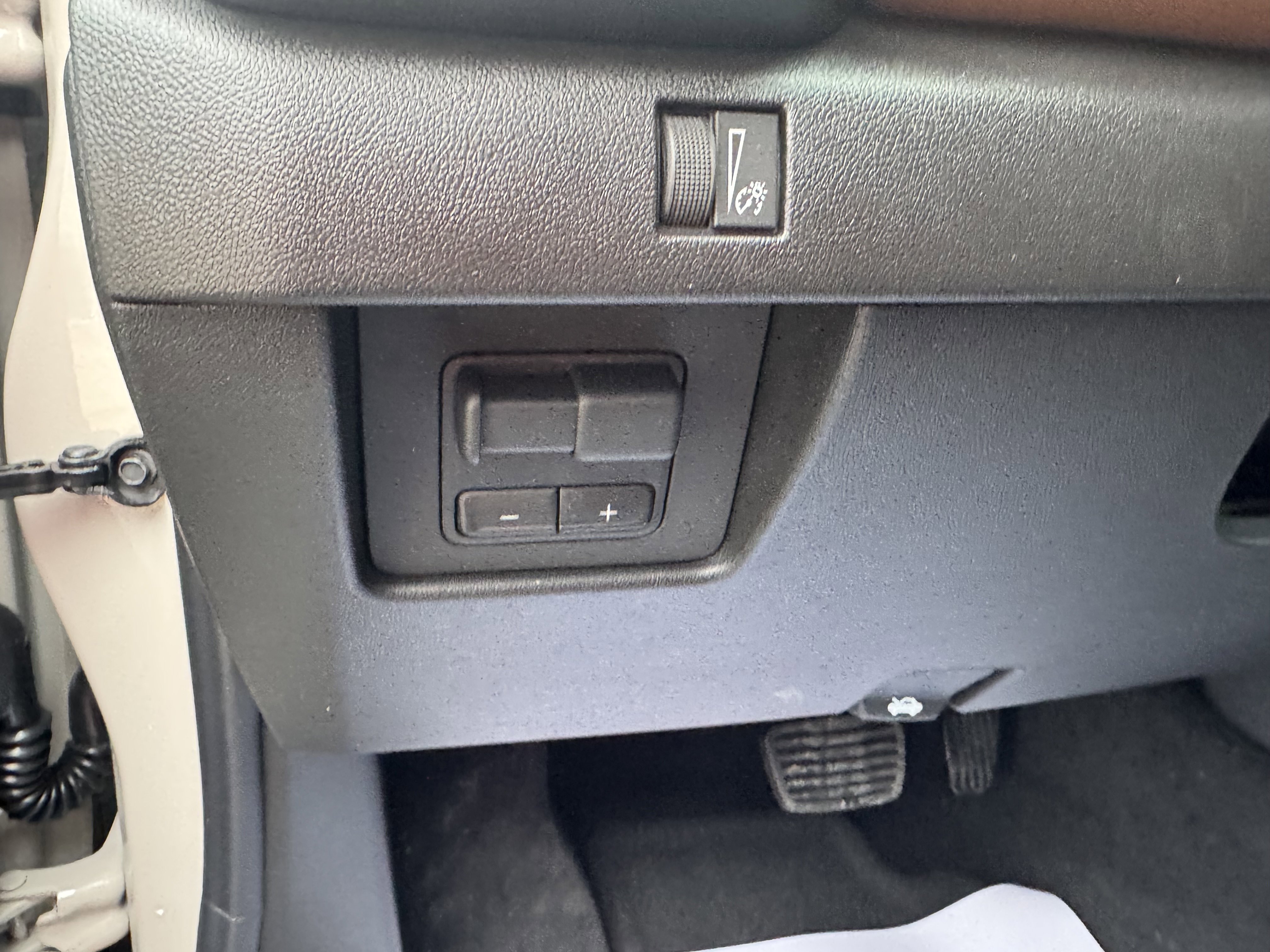 New 2026 GMC Canyon AT4 w/ Nightfall Essentials Package AWD/4WD image 14