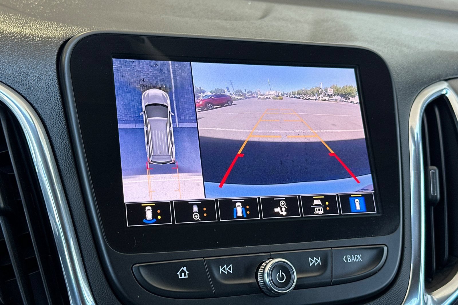Used 2023 Chevrolet Equinox LT FWD image 24