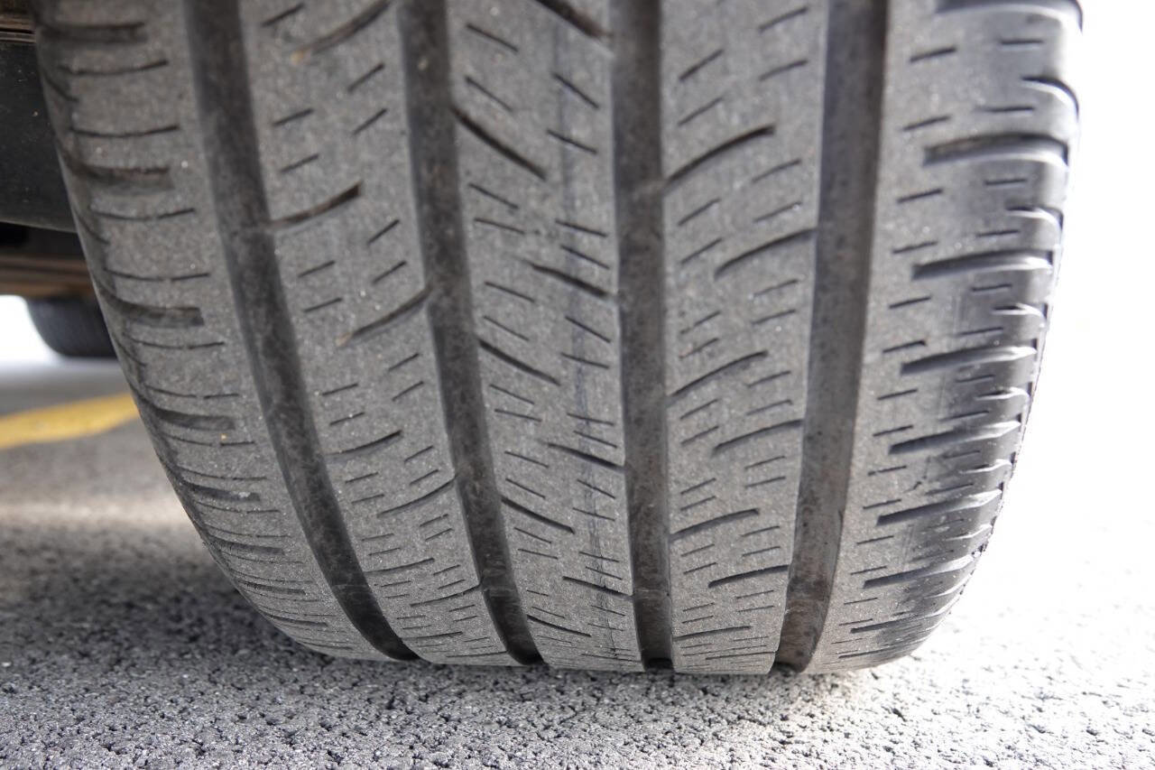 Used 2010 Mercedes-Benz C 300 Sedan image 56