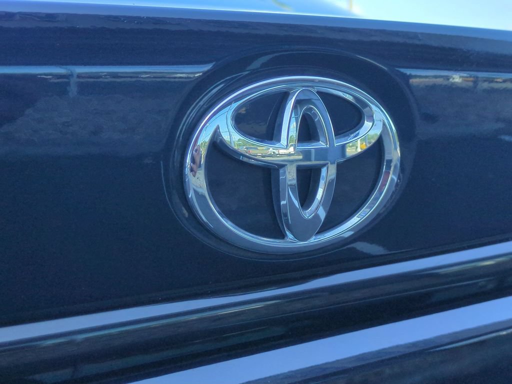 Used 2024 Toyota Corolla LE FWD image 6