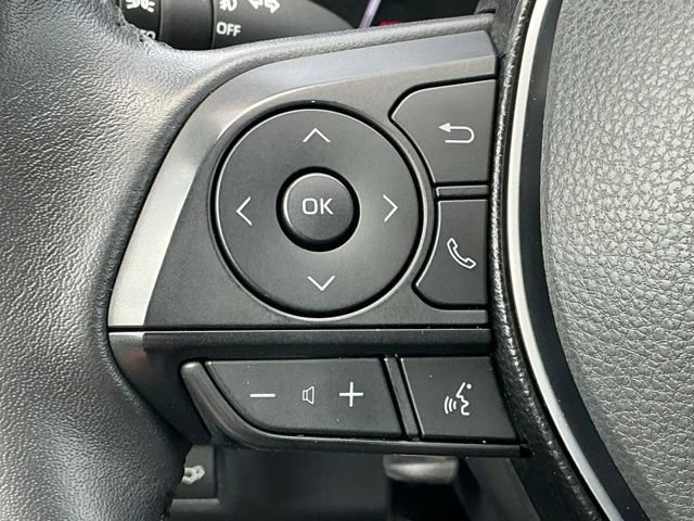 Used 2020 Toyota RAV4 Limited FWD image 32