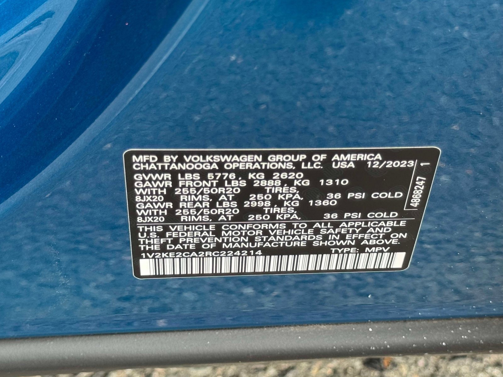 Certified 2024 Volkswagen Atlas Cross Sport SE w/ Panoramic Sunroof Package AWD/4WD image 28