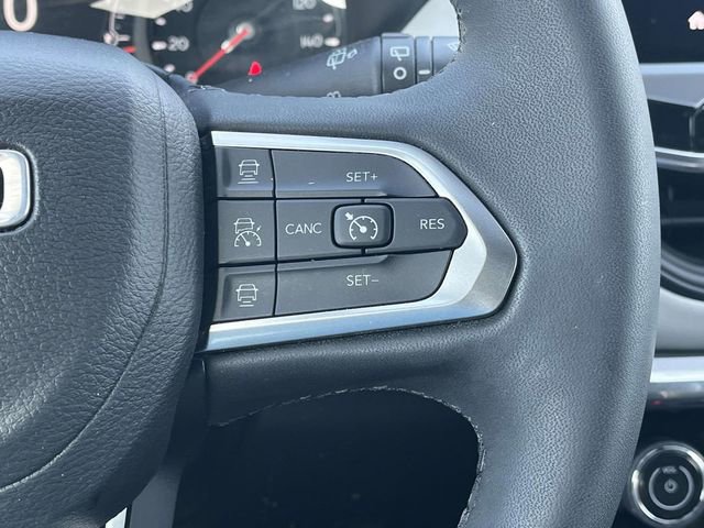 Used 2023 Jeep Compass Limited image 27