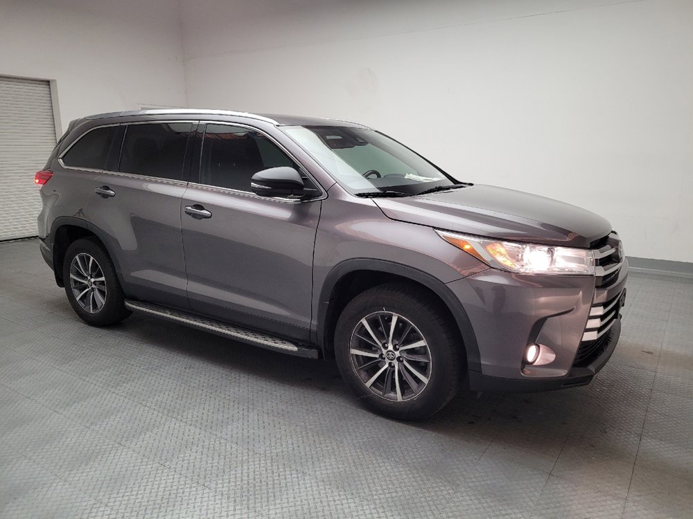 Used 2019 Toyota Highlander XLE image 11