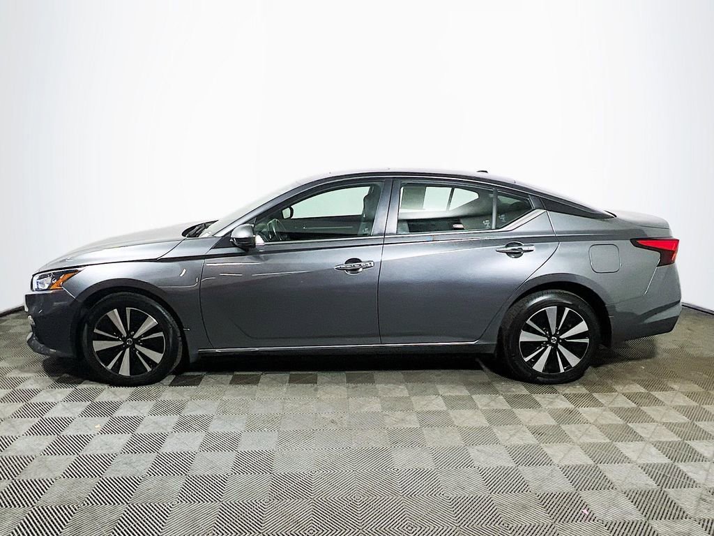 Used 2022 Nissan Altima 2.5 SV w/ SV Premium Package image 5
