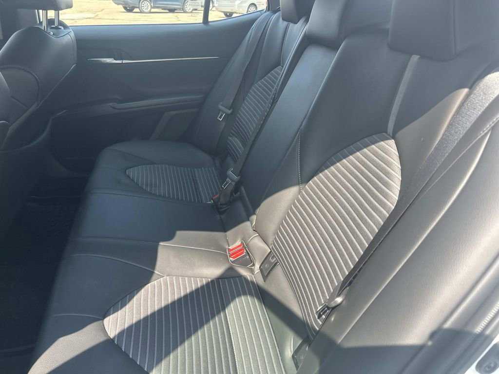 Used 2024 Toyota Camry SE image 17