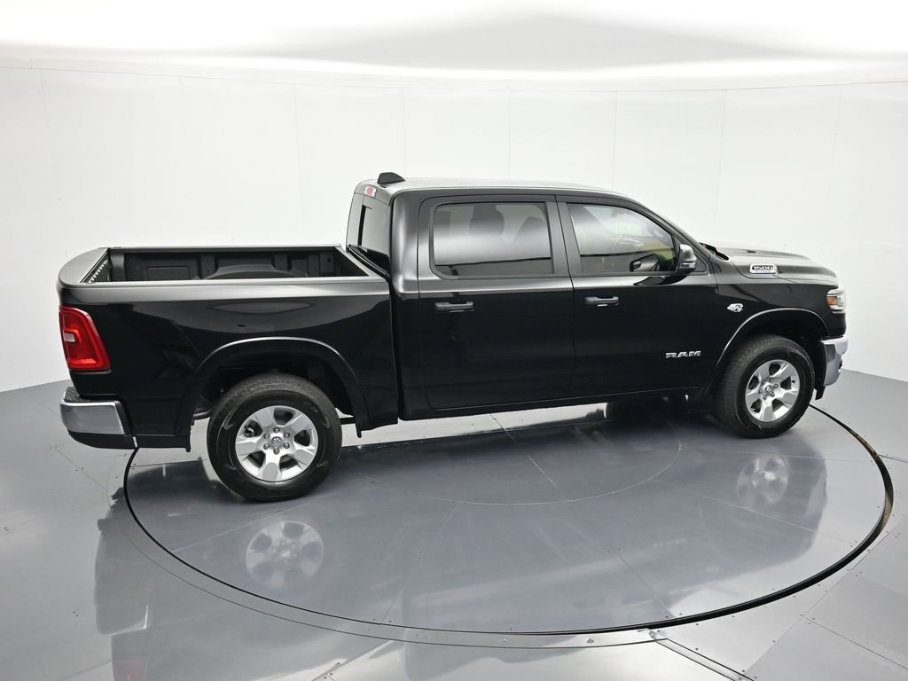 New 2026 RAM 1500 4x4 Crew Cab image 31