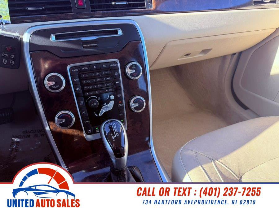 Used 2015 Volvo S80 T5 Platinum image 12