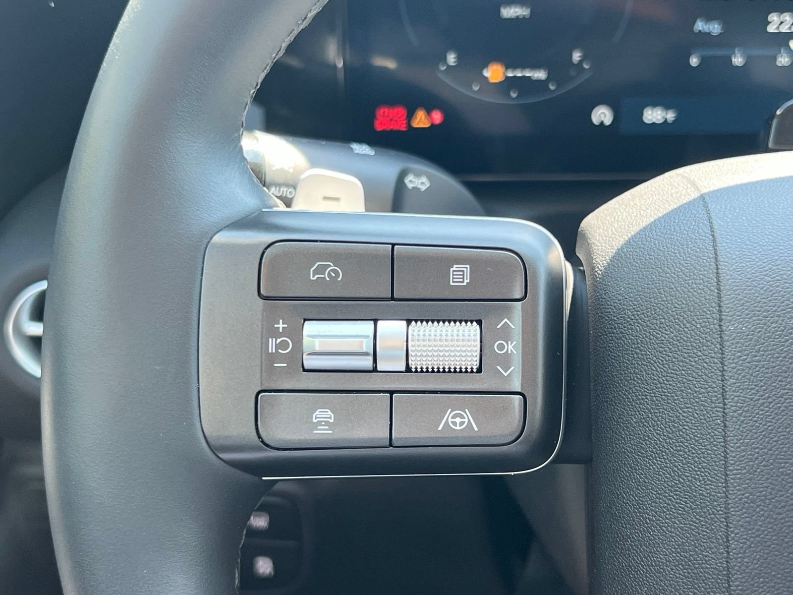 Used 2026 Hyundai Palisade SEL FWD image 31