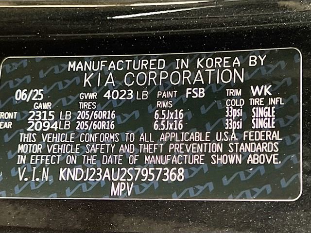 Certified 2025 Kia Soul LX w/ LX Technology Package image 30