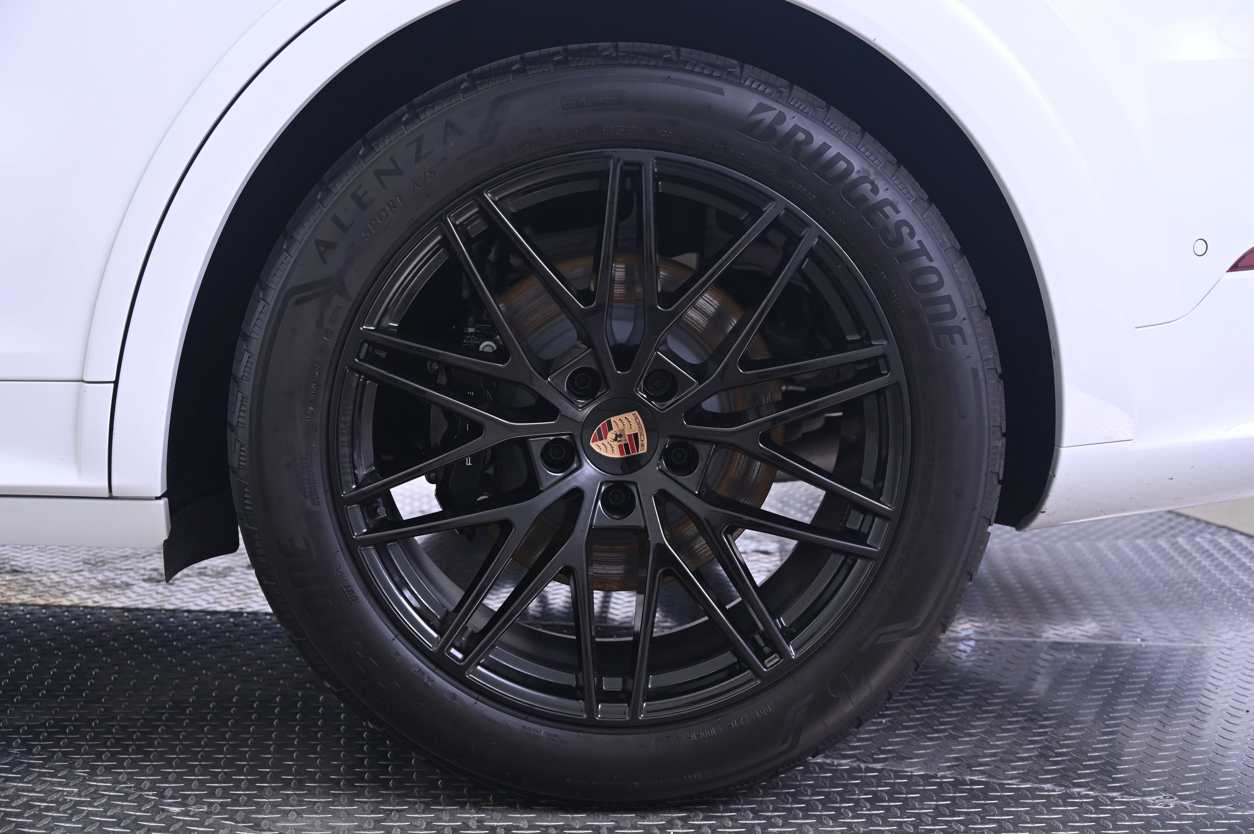 Certified 2026 Porsche Cayenne S AWD/4WD image 12