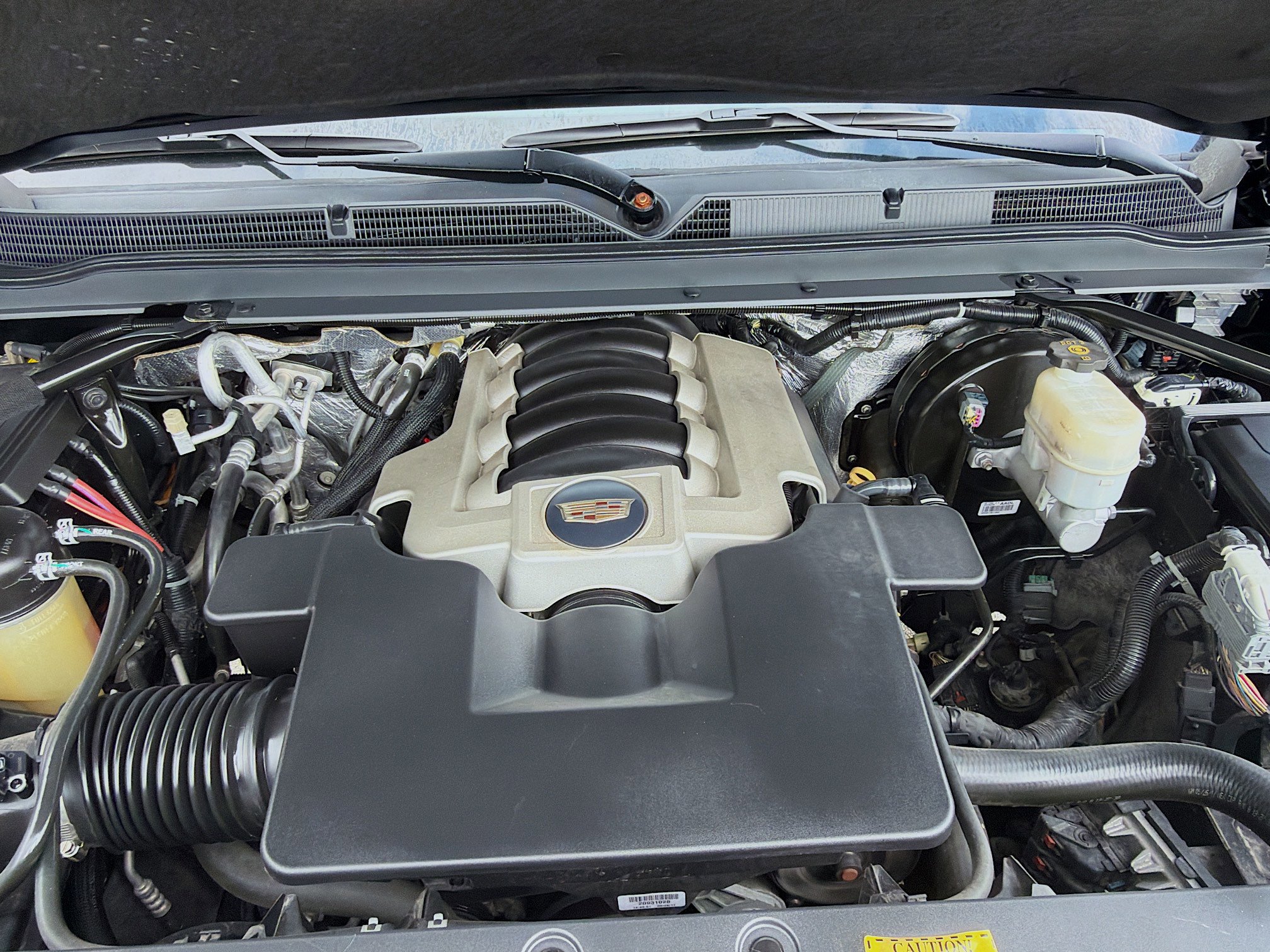 Used 2018 Cadillac Escalade Premium Luxury image 34