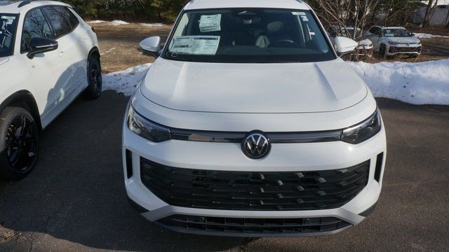 New 2026 Volkswagen Tiguan SE image 1