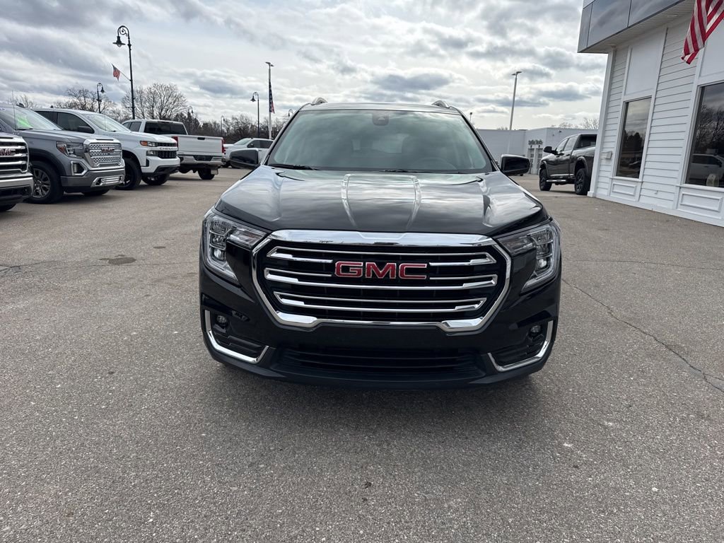 Certified 2023 GMC Terrain SLT w/ LPO, Floor Liner Package image 2