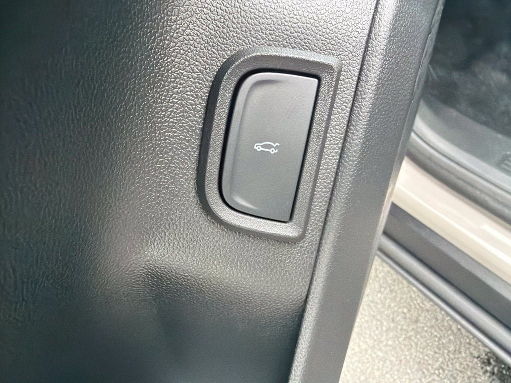New 2026 GMC Terrain AT4 w/ Technology Package II AWD/4WD image 14