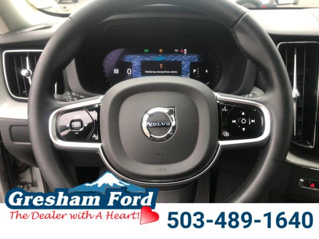 Used 2025 Volvo XC60 B5 Plus AWD/4WD image 17