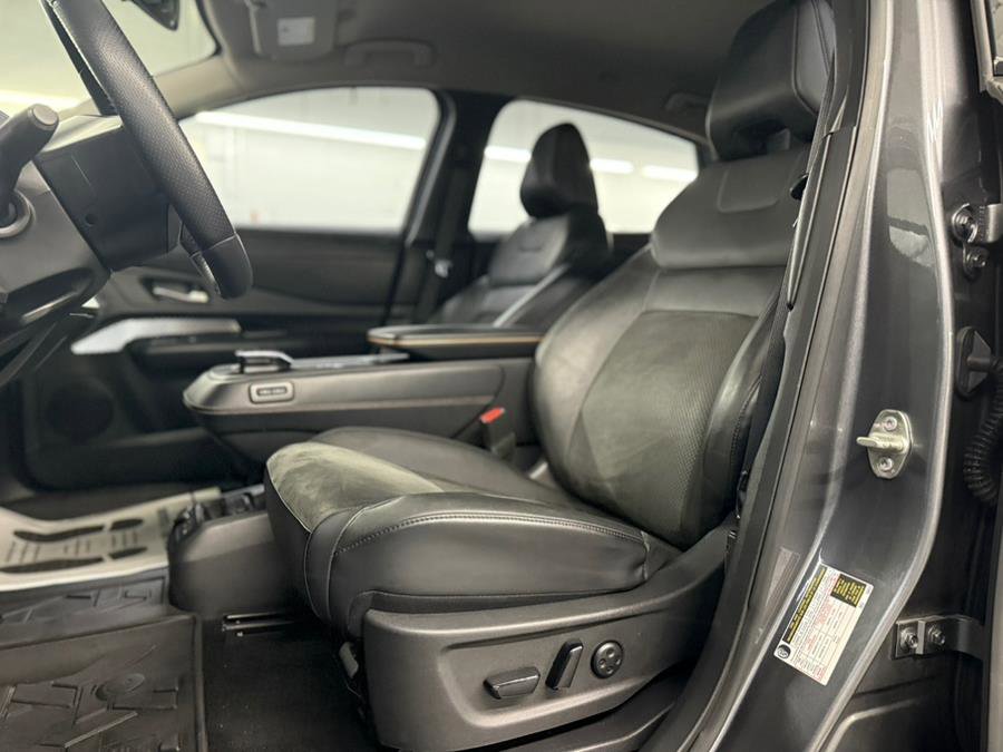 Used 2023 Nissan Ariya FWD image 16