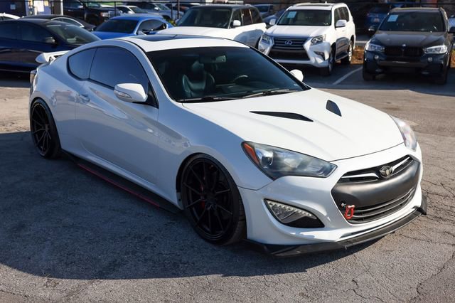 Used 2013 Hyundai Genesis 3.8 image 17