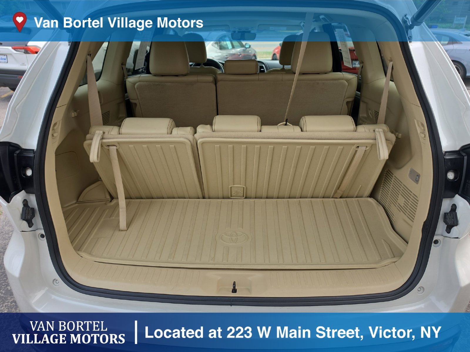 Used 2017 Toyota Highlander XLE AWD/4WD image 29