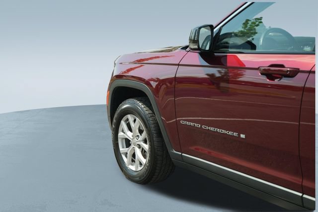 Used 2022 Jeep Grand Cherokee L Limited AWD/4WD image 41