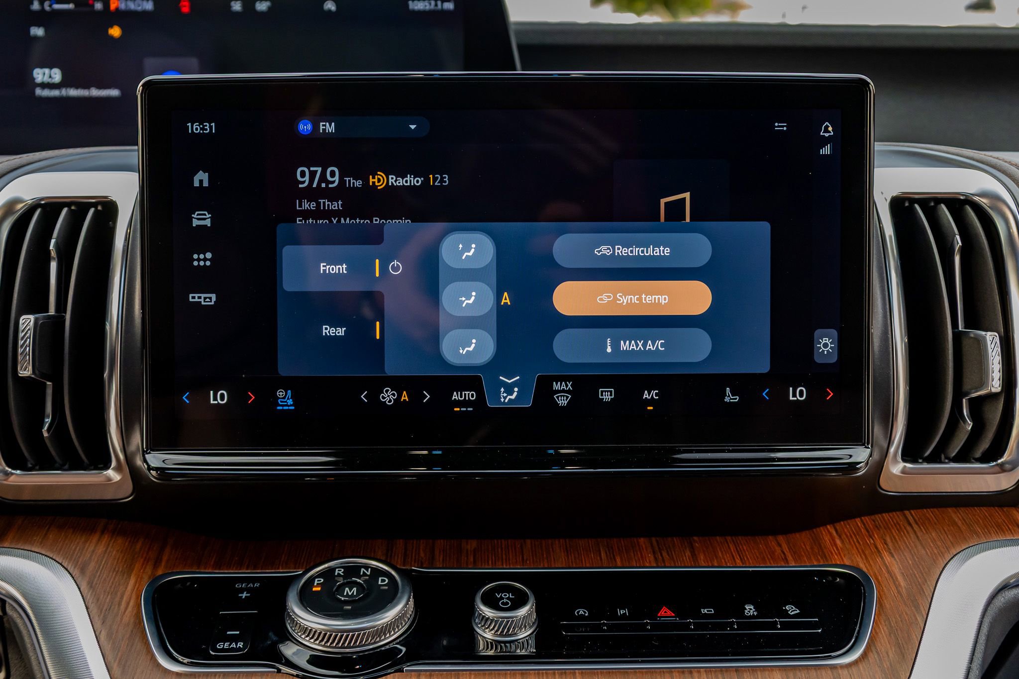 Used 2025 Ford Expedition Max King Ranch image 27