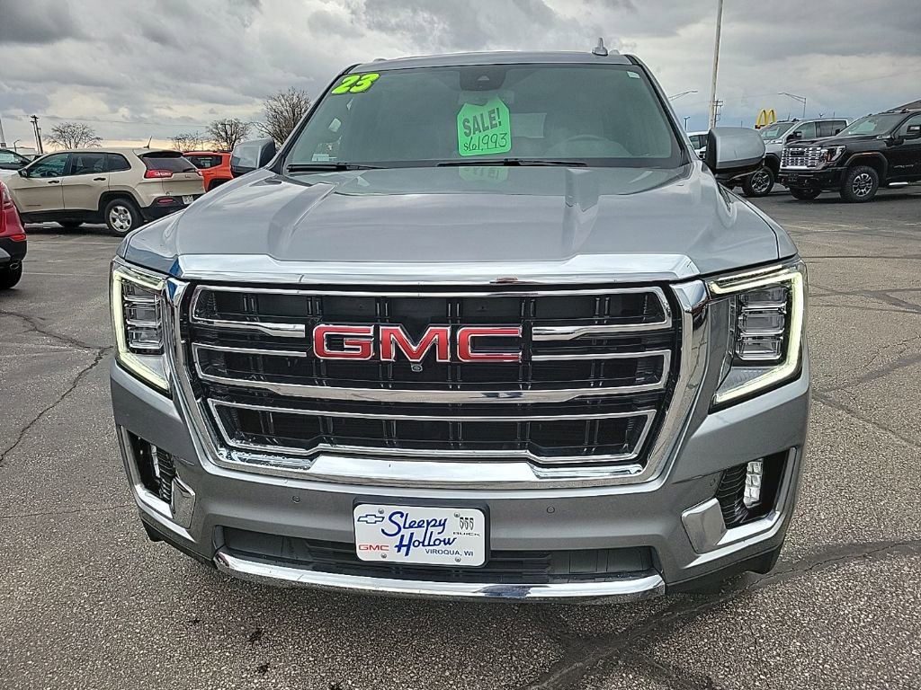 Used 2023 GMC Yukon SLT w/ SLT Luxury Package AWD/4WD image 2