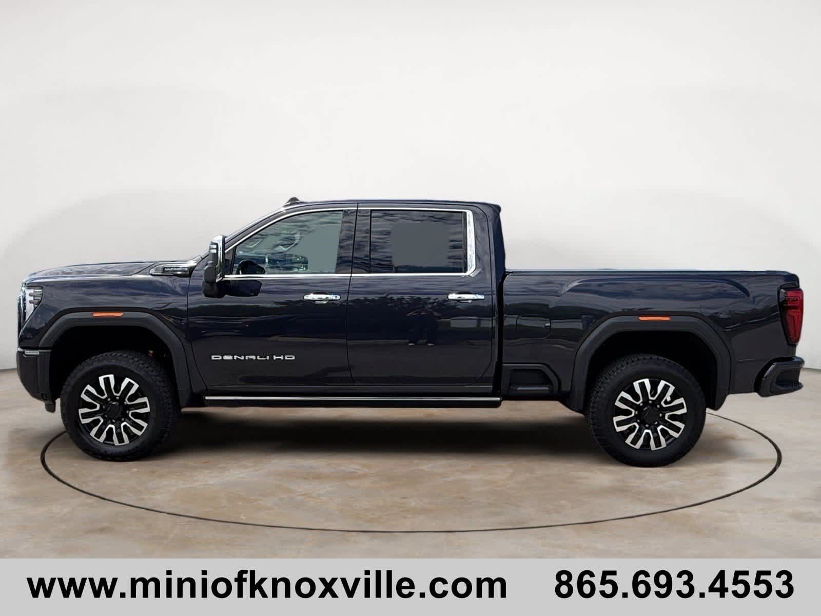 Used 2024 GMC Sierra 2500 Denali Ultimate AWD/4WD image 6