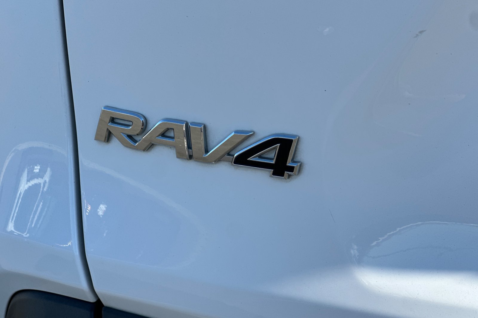 Certified 2021 Toyota RAV4 XLE w/ XLE Grade Weather Package AWD/4WD image 27