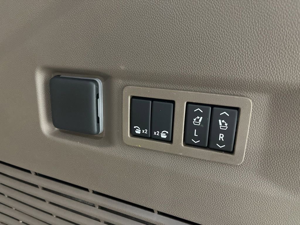 New 2026 GMC Yukon Denali RWD image 24