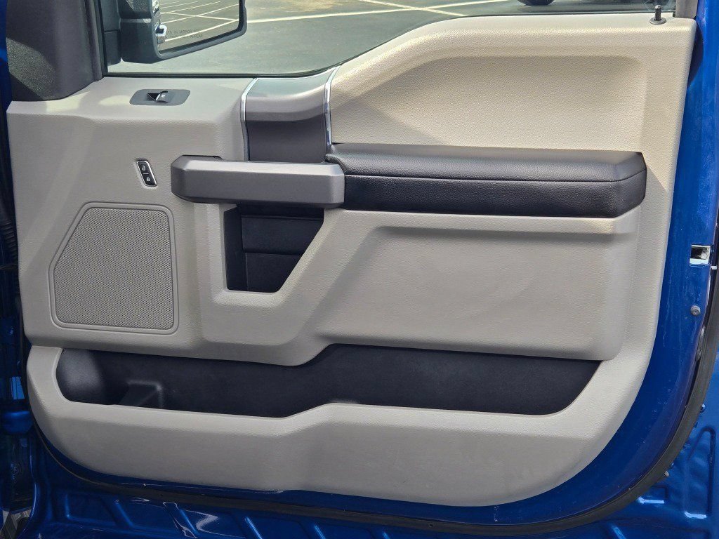 Used 2018 Ford F150 XLT w/ Equipment Group 302A Luxury AWD/4WD image 5