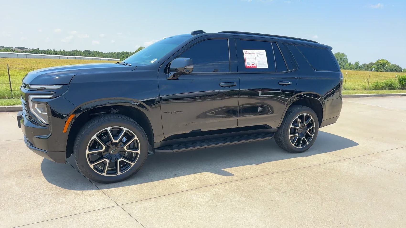 Used 2026 Chevrolet Tahoe RST AWD/4WD image 5