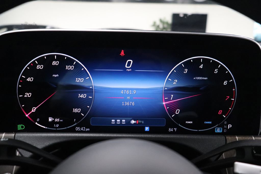 Used 2024 Mercedes-Benz E 450 4MATIC Sedan image 17