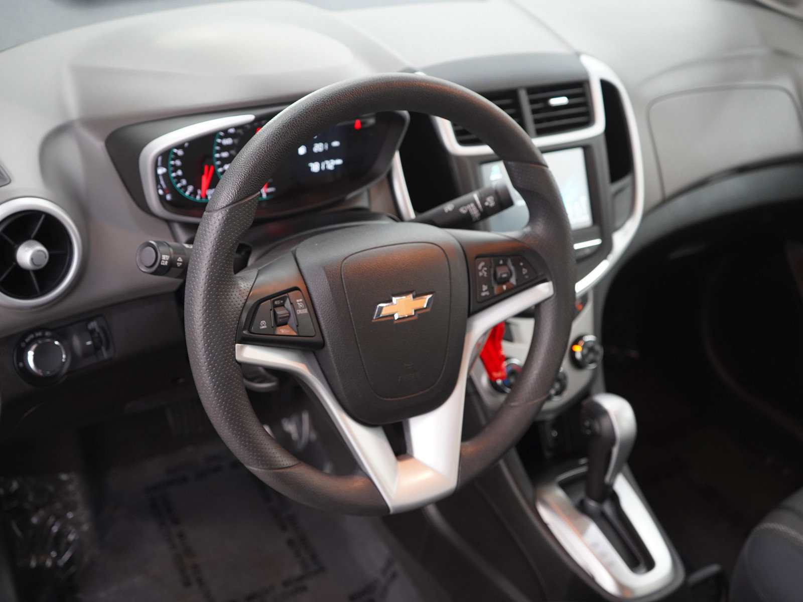 Used 2017 Chevrolet Sonic LT FWD image 19