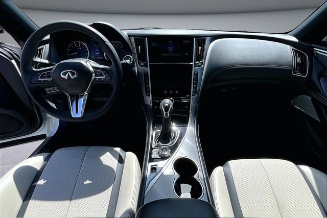 Used 2022 INFINITI Q60 3.0t Luxe w/ Cargo Package RWD image 7