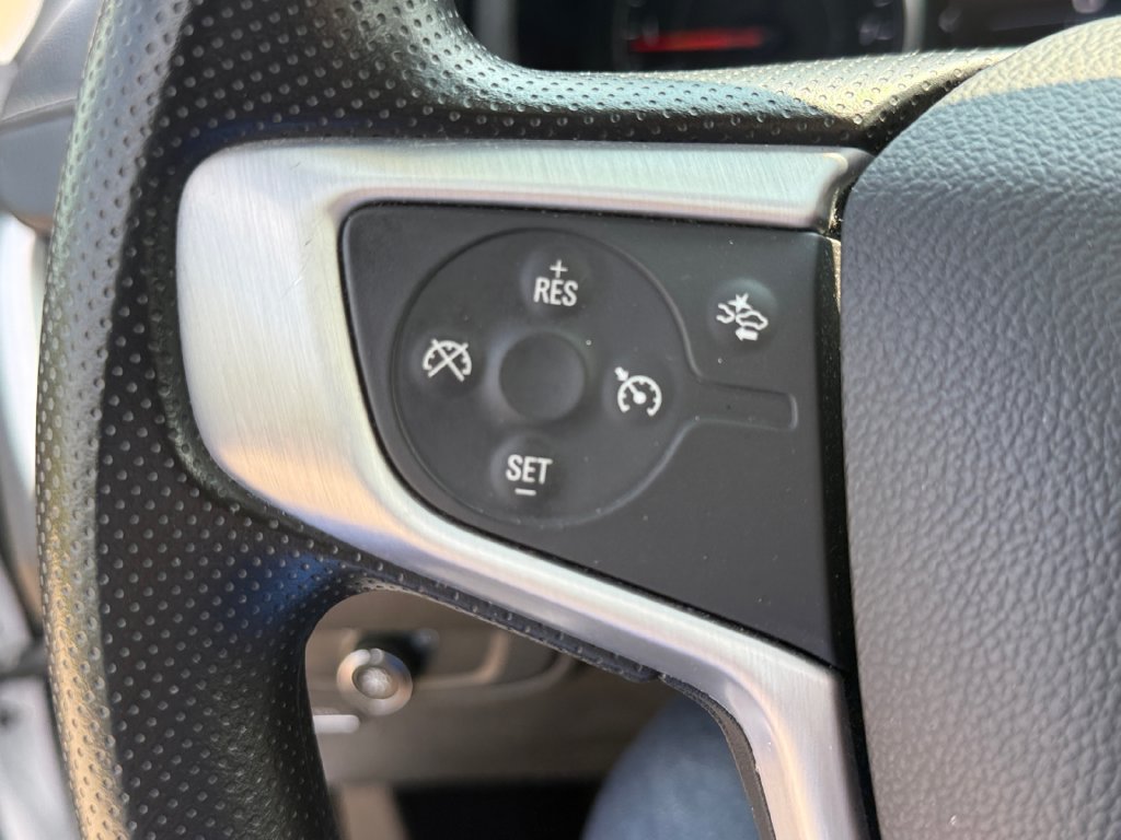 Used 2024 GMC Terrain SLE AWD/4WD image 15