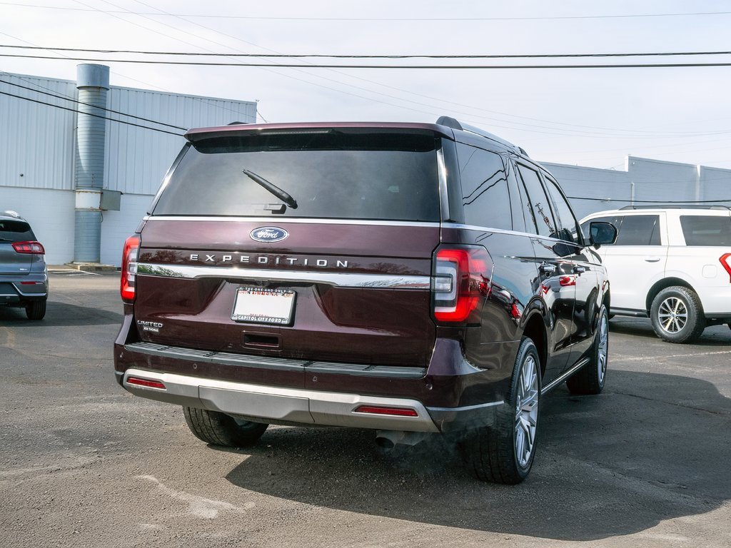 Used 2024 Ford Expedition Limited image 4