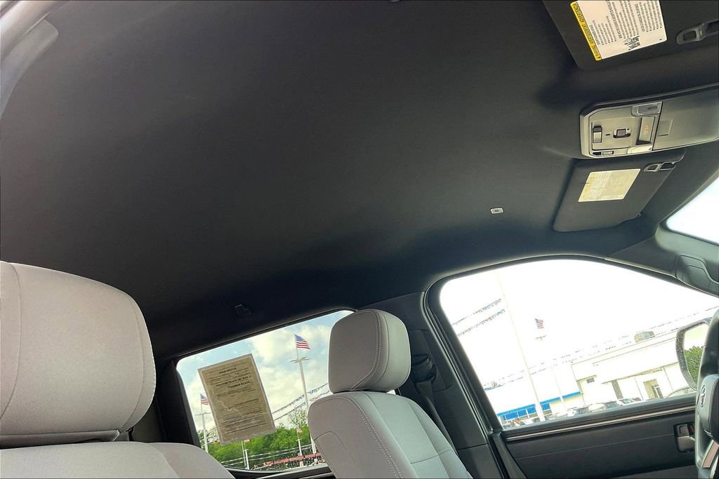 Used 2025 Toyota Tundra SR5 AWD/4WD image 17