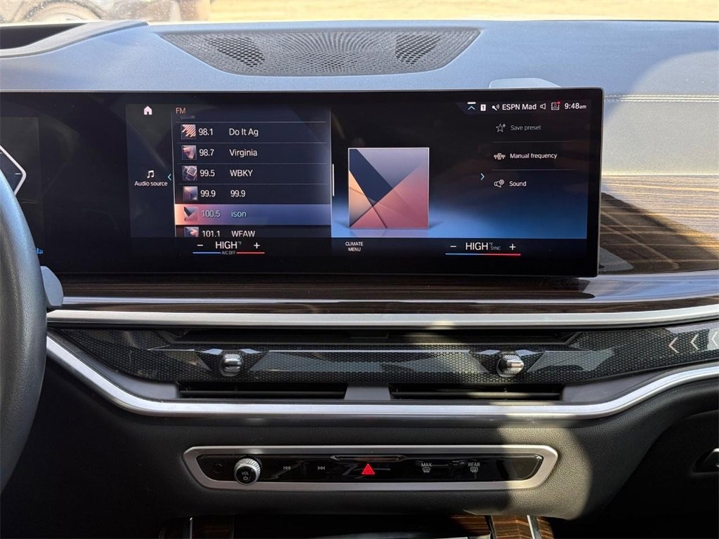 Used 2023 BMW X7 xDrive40i w/ Premium Package image 12