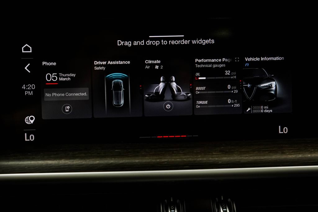 Used 2022 Alfa Romeo Stelvio Ti image 29