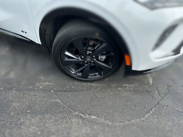 Used 2024 Buick Envision Sport Touring image 11