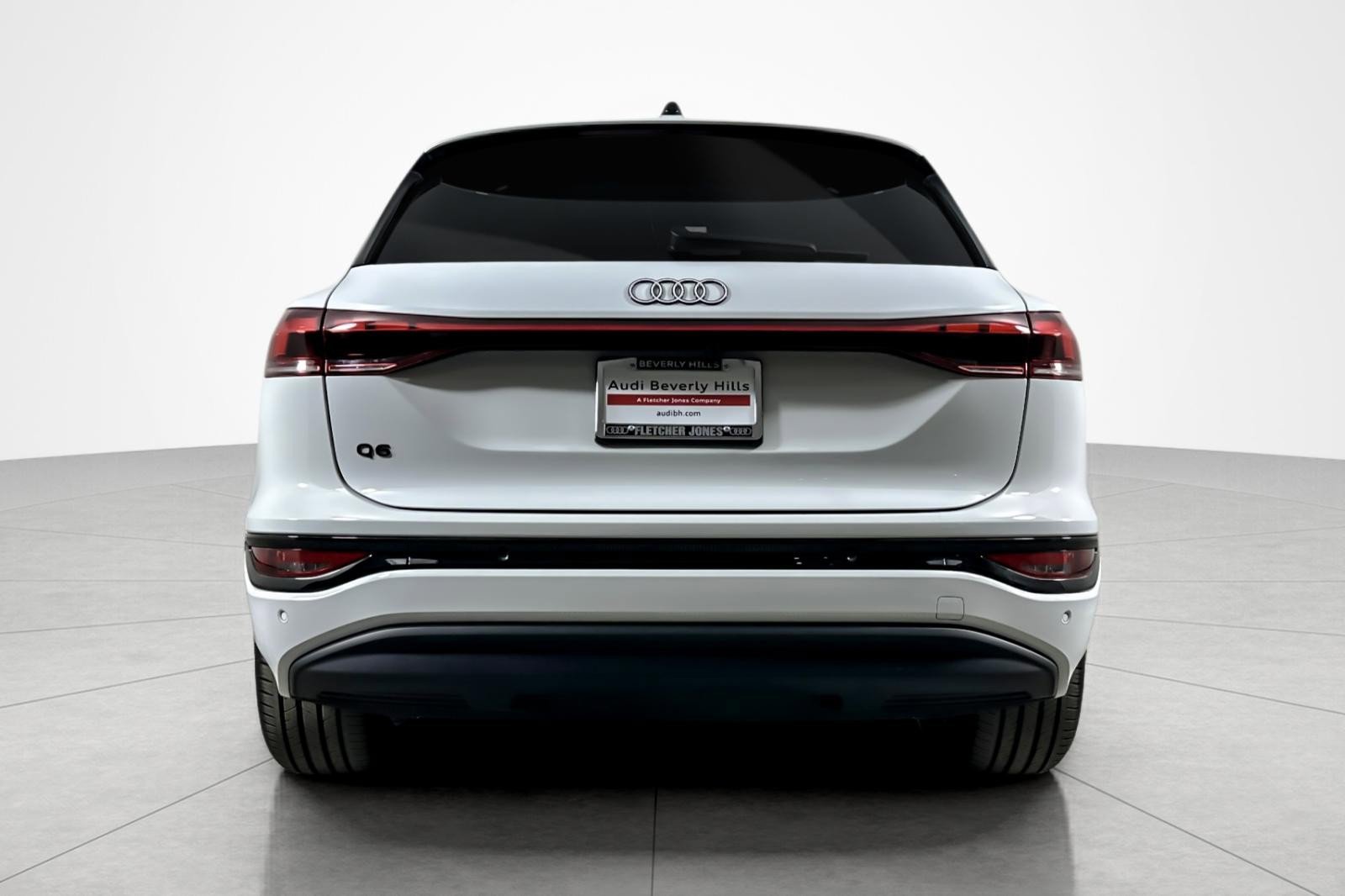 Used 2025 Audi Q6 e-tron Premium Plus w/ Premium Plus image 4