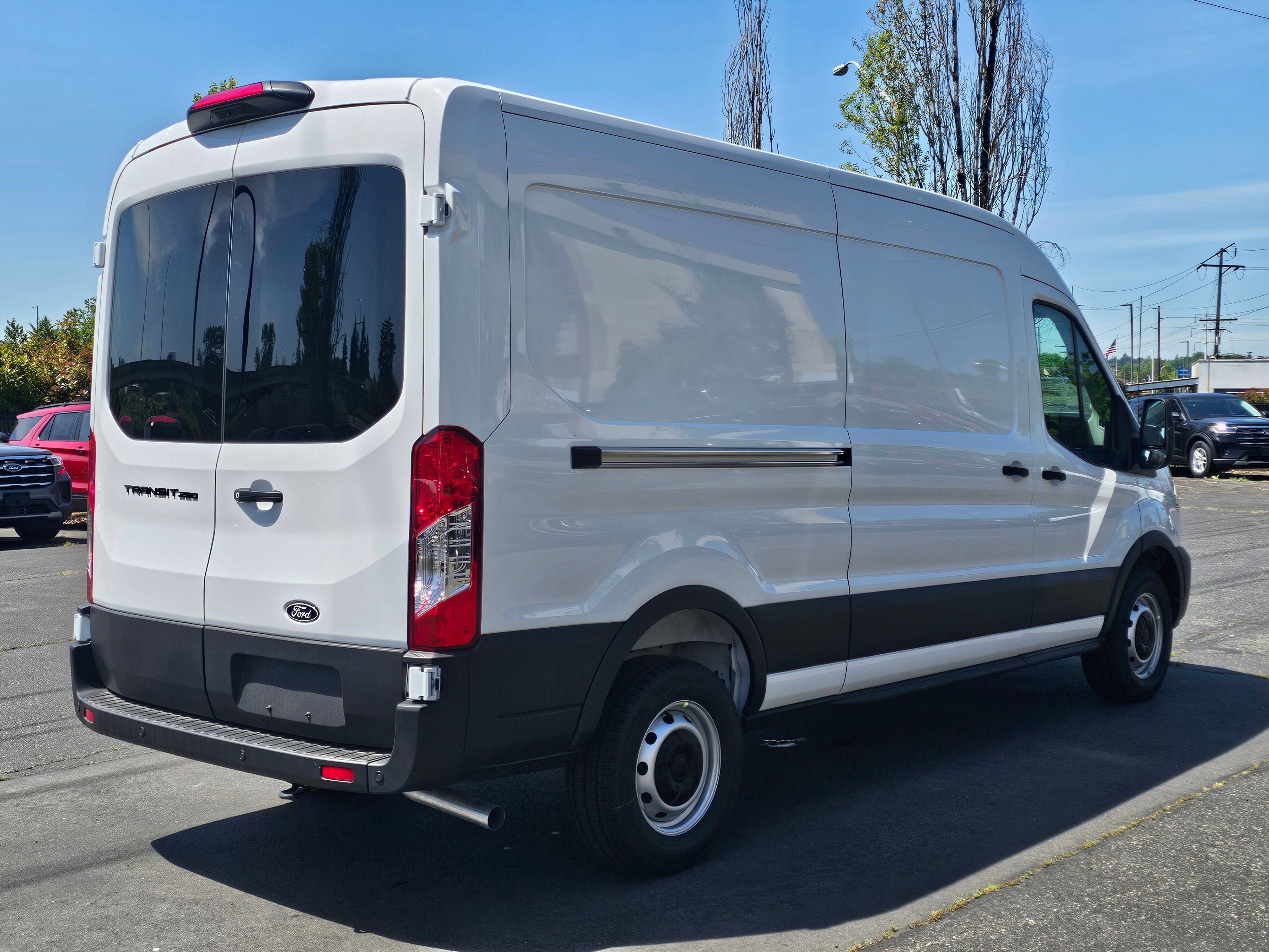 New 2026 Ford Transit 250 148 Medium Roof RWD image 5