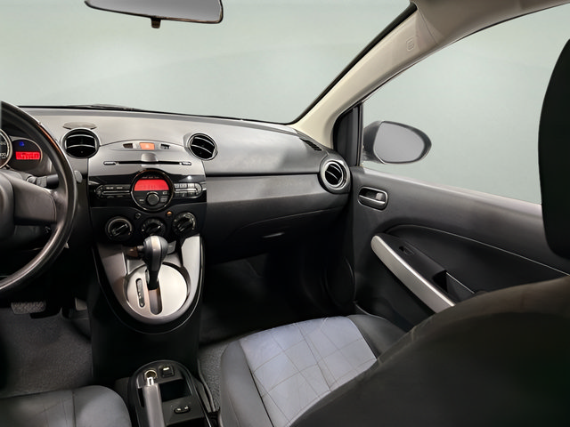 Used 2013 MAZDA MAZDA2 Sport FWD image 20