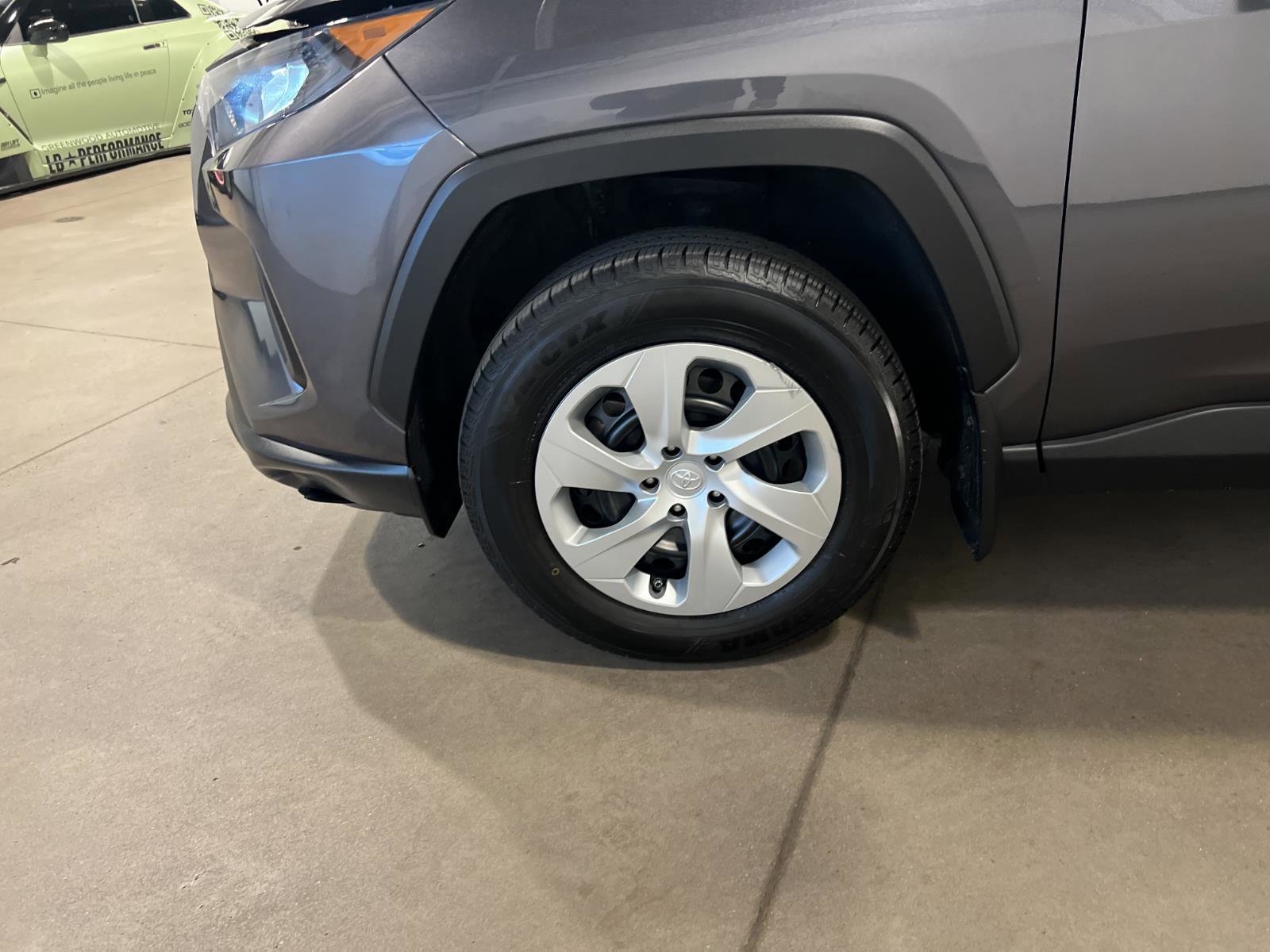 Used 2022 Toyota RAV4 LE AWD/4WD image 40