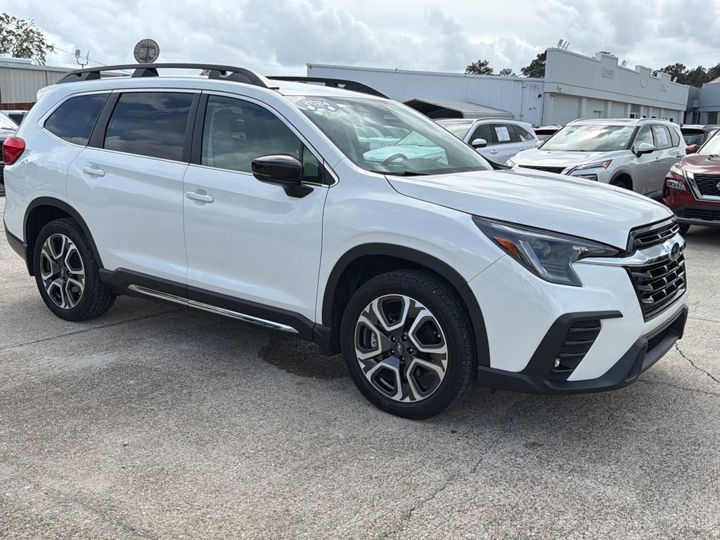 Used 2024 Subaru Ascent Limited AWD/4WD image 9