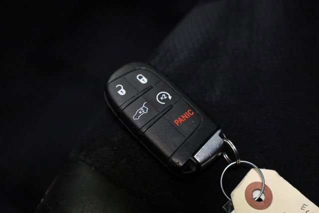 Used 2015 Jeep Grand Cherokee Altitude image 31