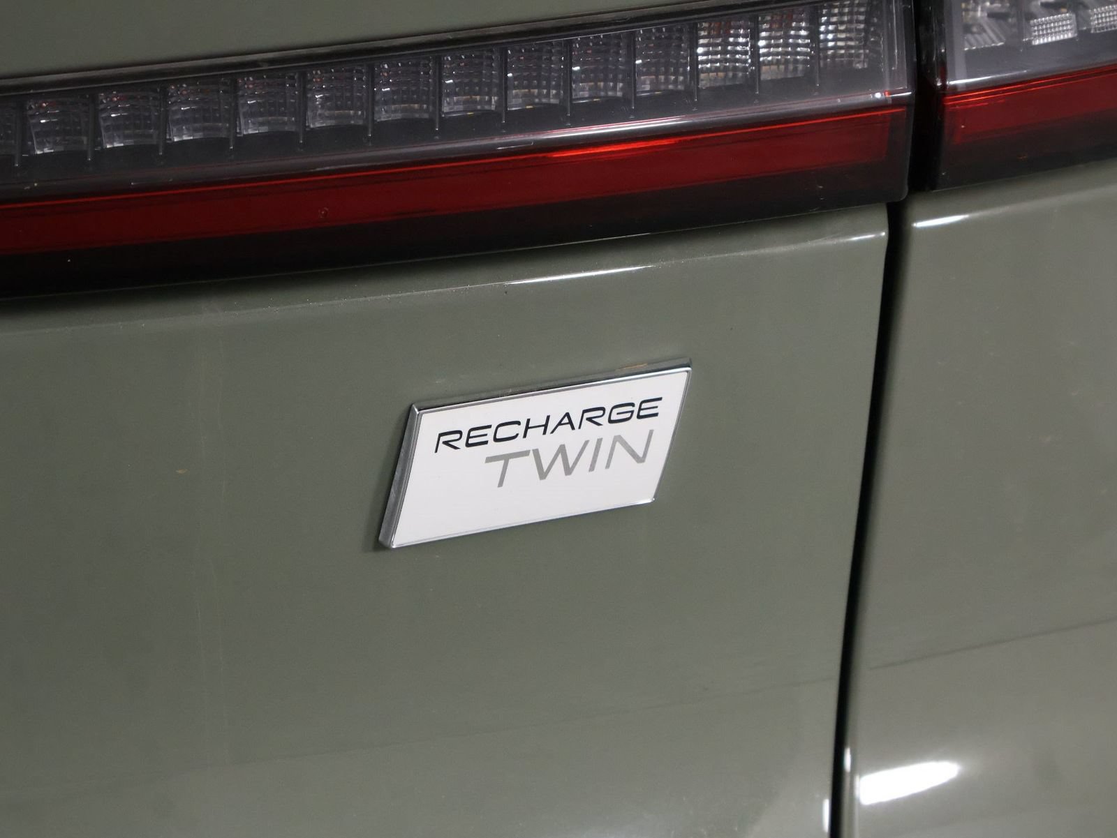 Used 2023 Volvo C40 P8 Recharge Ultimate w/ Protection Package Premier AWD/4WD image 20