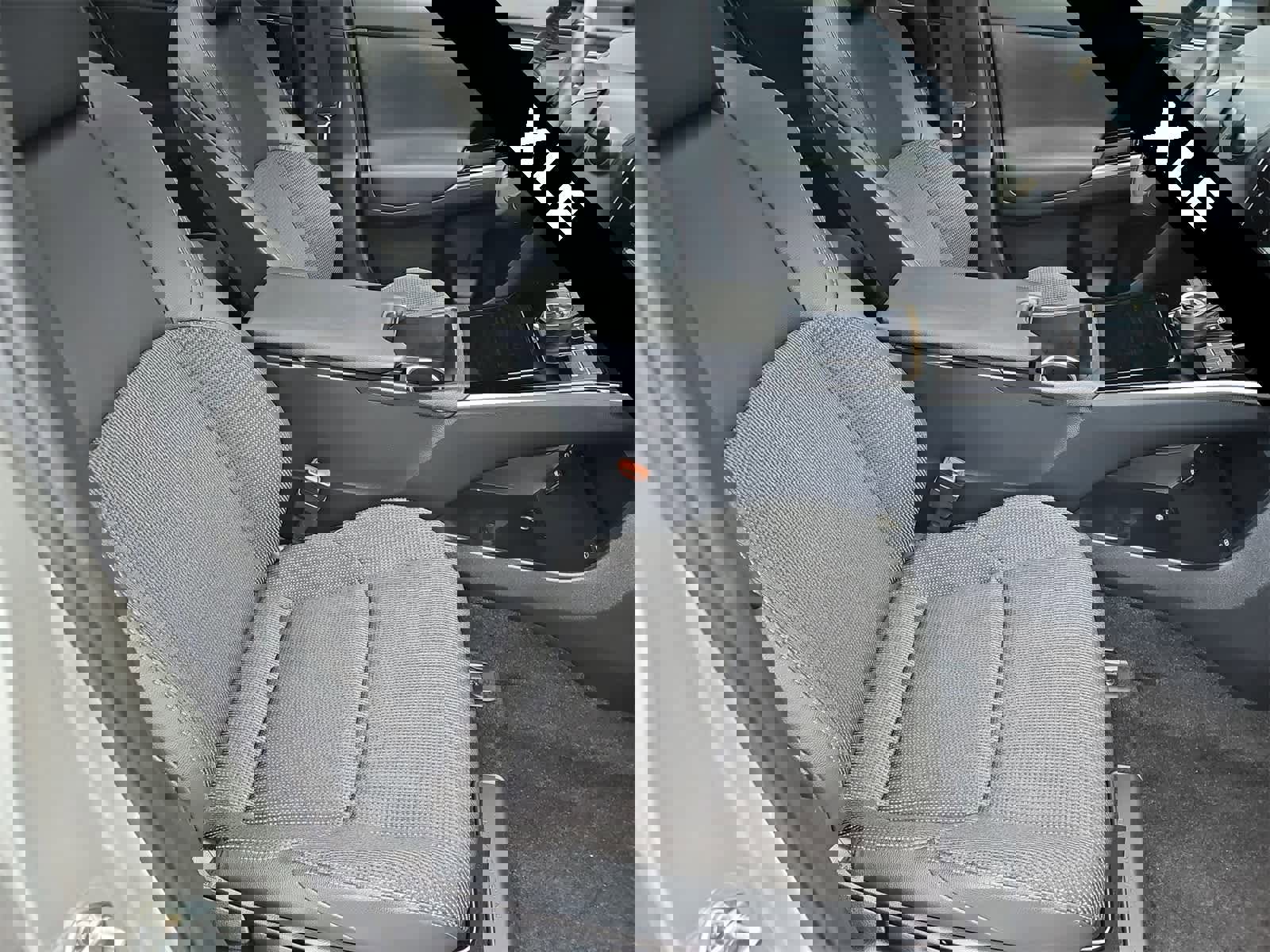 Used 2024 Toyota bZ4X XLE w/ Weather Package image 18